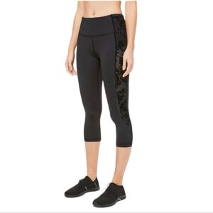 Lululemon Wunder Under Crop High-Rise Flocked Black /Scatter‎ Floral Leggings 2